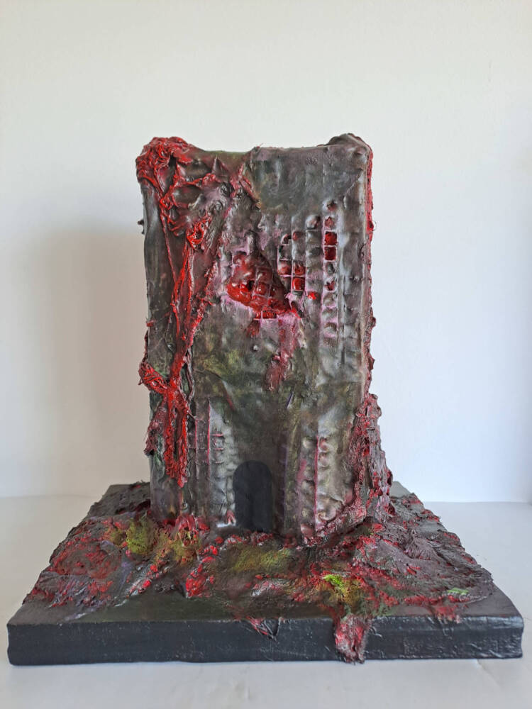 It’s alive – but it shouldn’t ! by Serendipity Liche